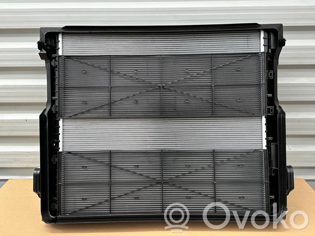 BMW 7 G70 Radiateur de refroidissement 