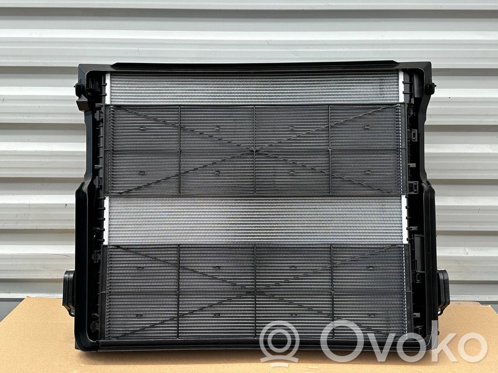 BMW 7 G70 Radiateur de refroidissement 