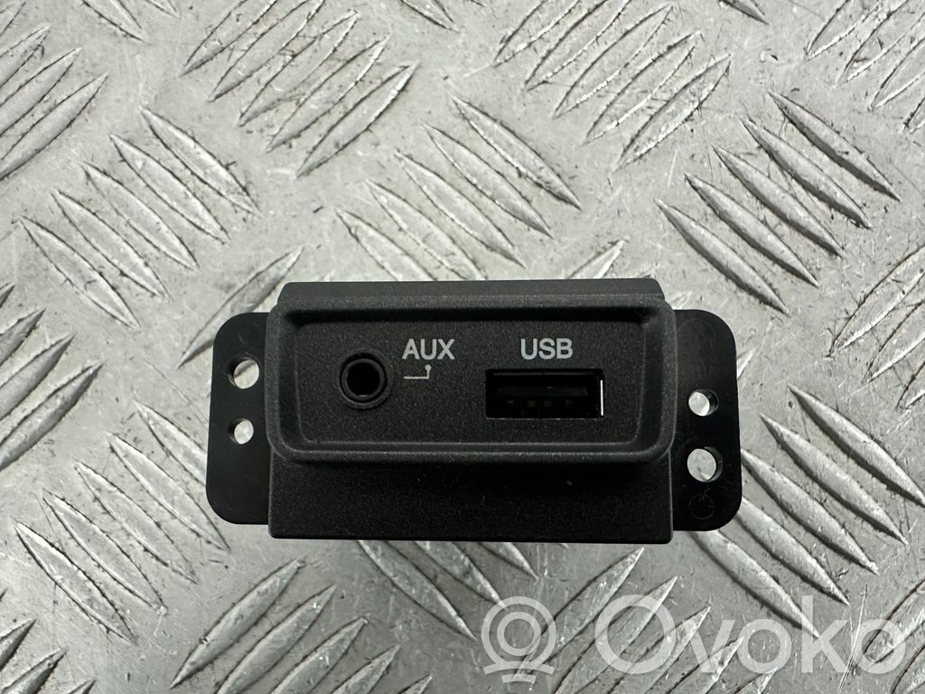 KIA Rio Gniazdo / Złącze USB 