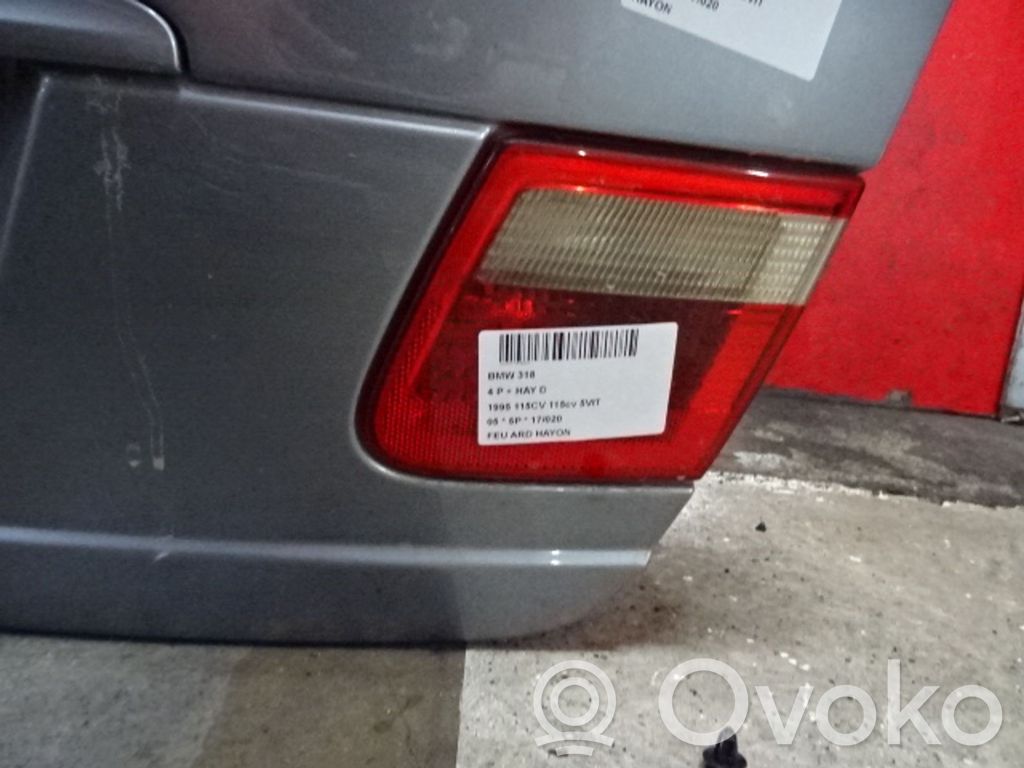 BMW 3 E46 Galinis žibintas kėbule 