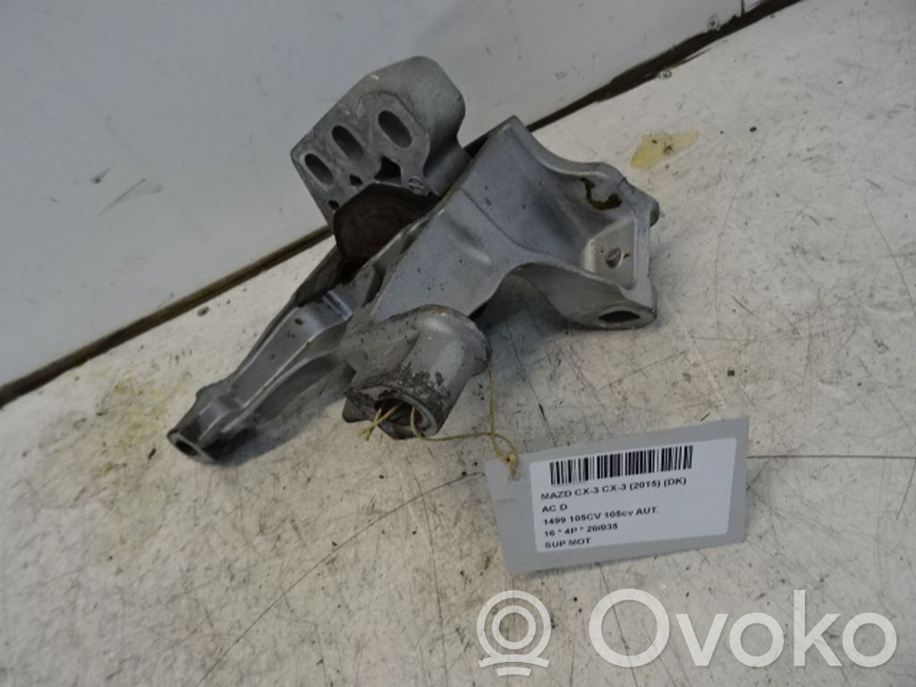 Mazda CX-3 Engine mount bracket 
