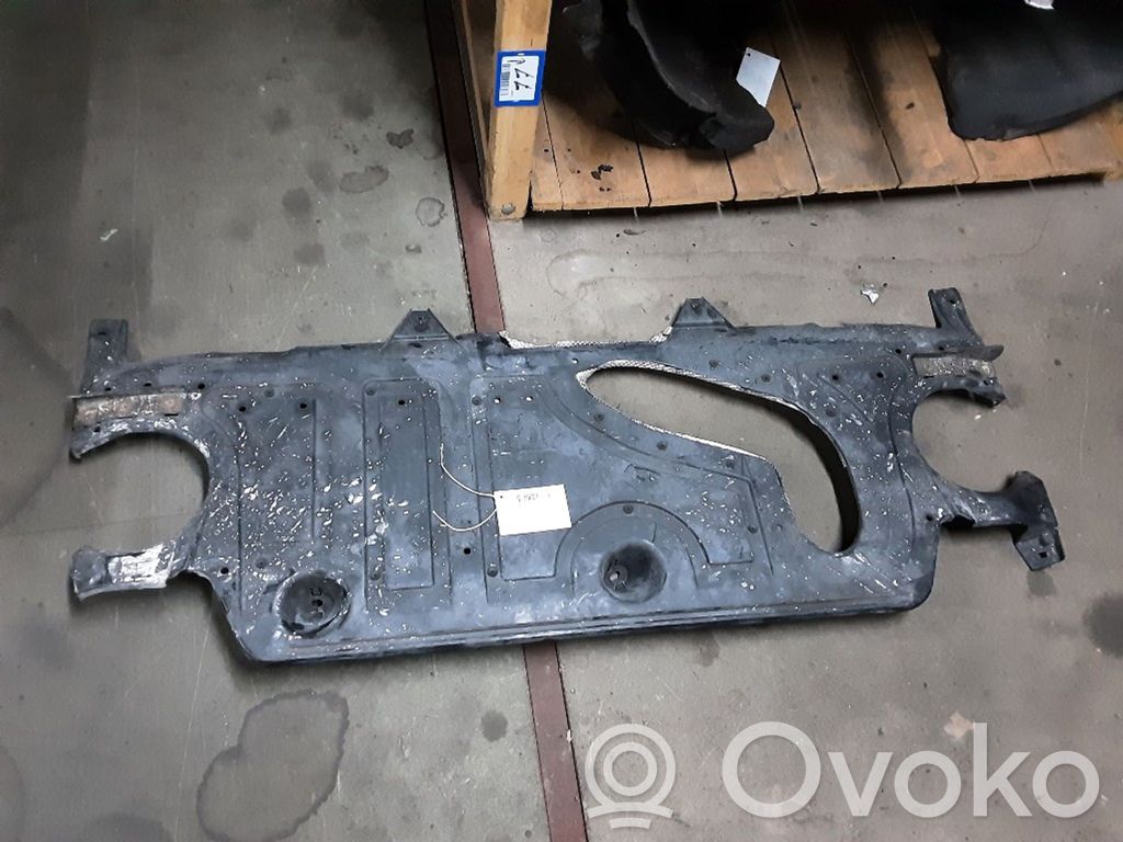 Engine splash shield/under tray   8N0825213B,8N0825213B,8N0825213B