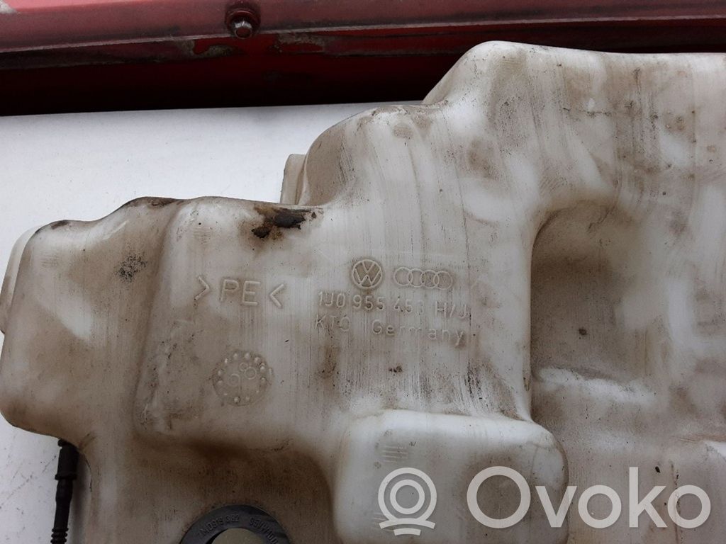 Volkswagen Golf IV Wischwasserbehälter 