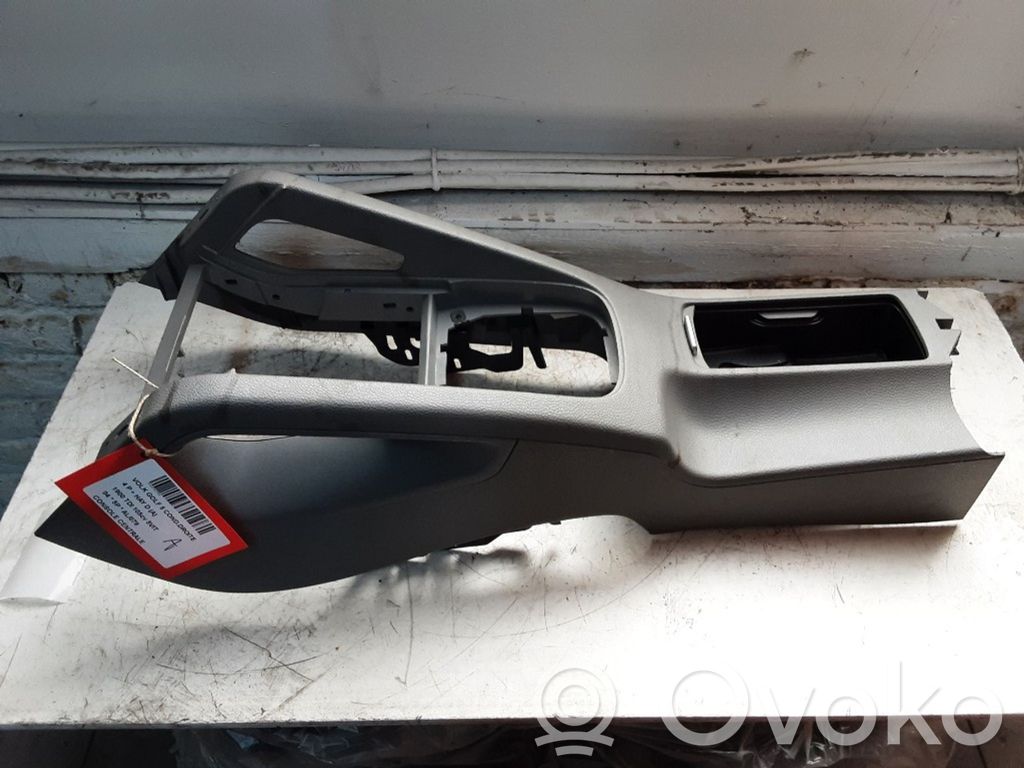 Volkswagen Golf V Centrālā konsole 