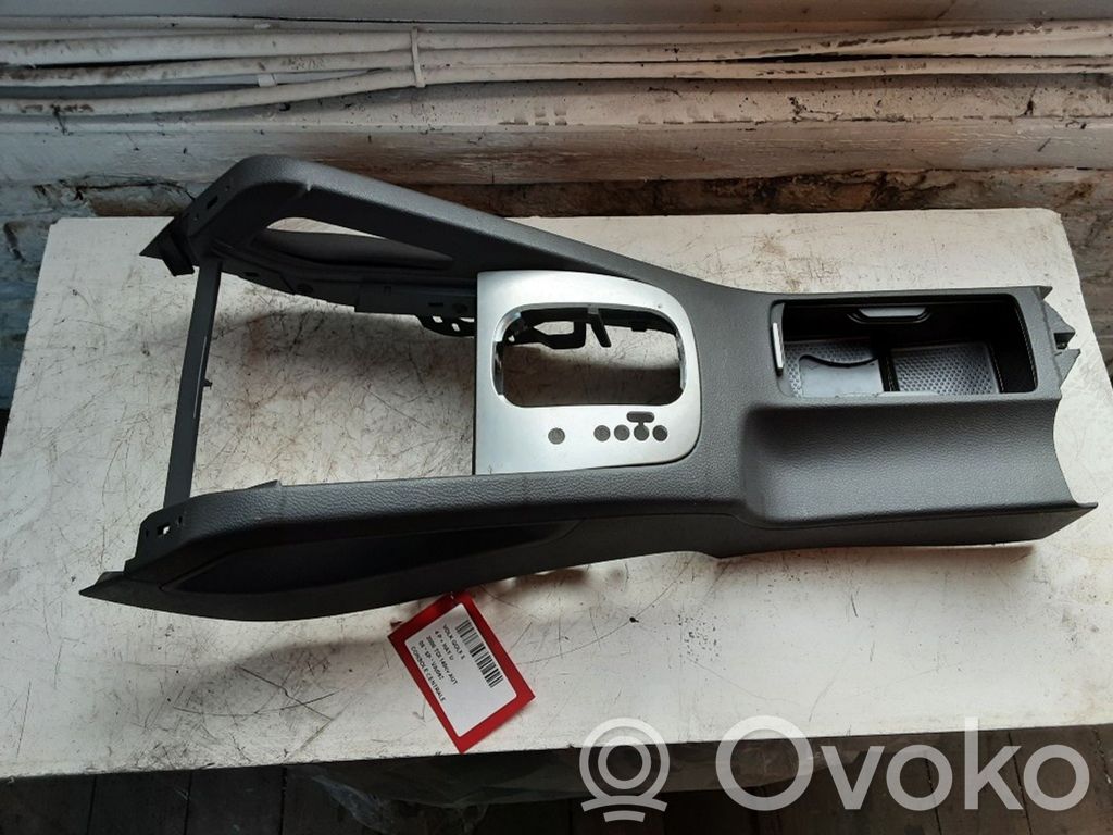 Volkswagen Golf V Centrinė konsolė 