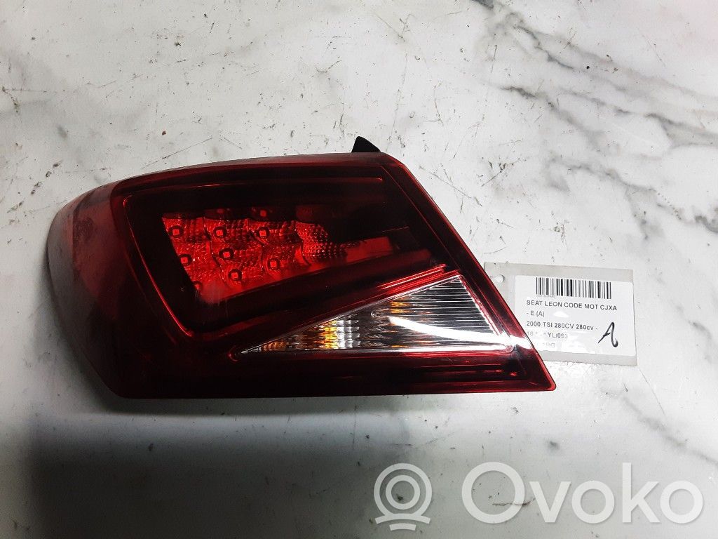 Seat Leon (5F) Galinis žibintas kėbule 