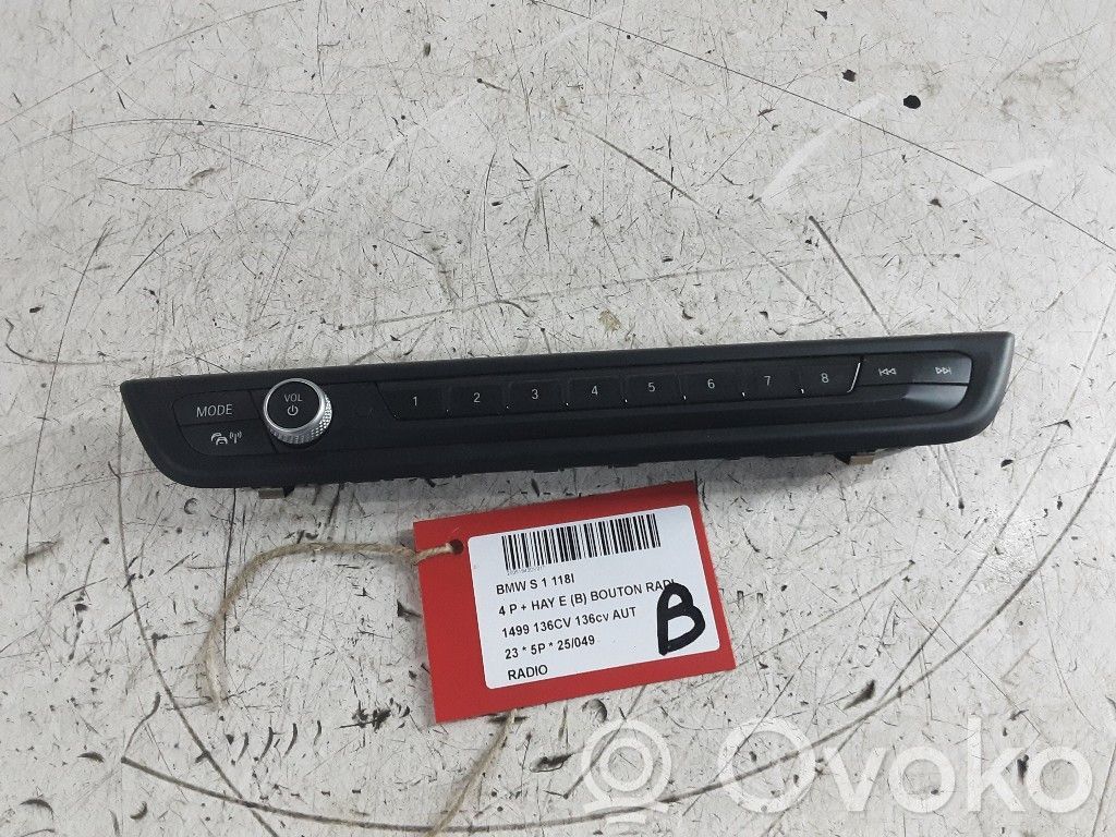 BMW 1 F40 Panel / Radioodtwarzacz CD/DVD/GPS 