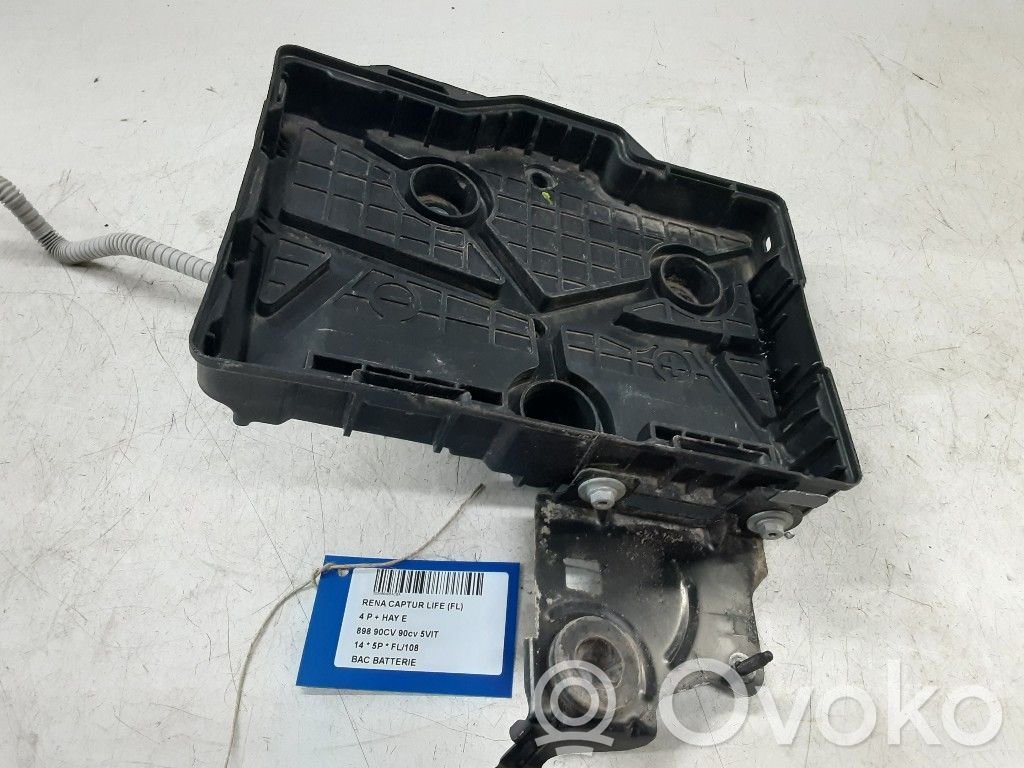 Battery box tray