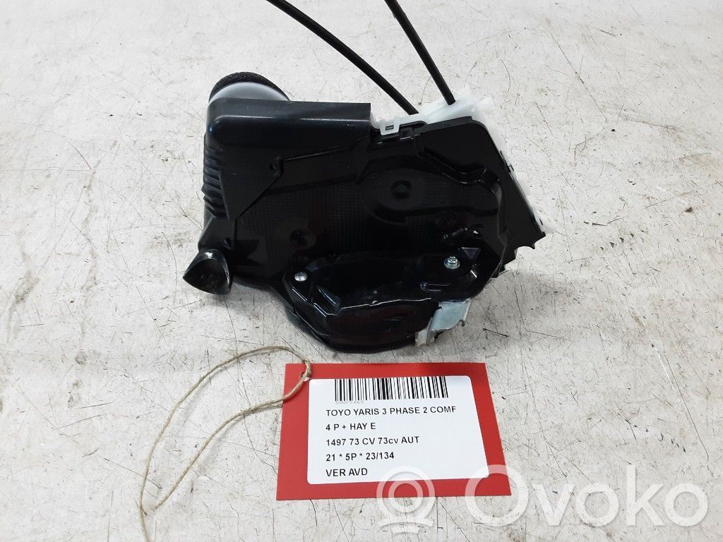 Toyota Yaris Front door lock 