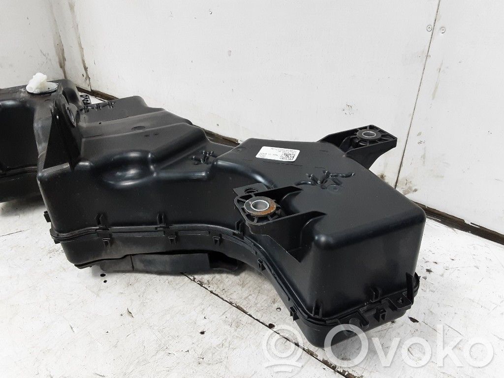 AdBlue-nestesäiliö   KV615J228BG,KV615J228BG