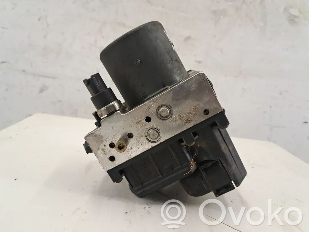 Audi A4 S4 B6 8E 8H ABS Pump 