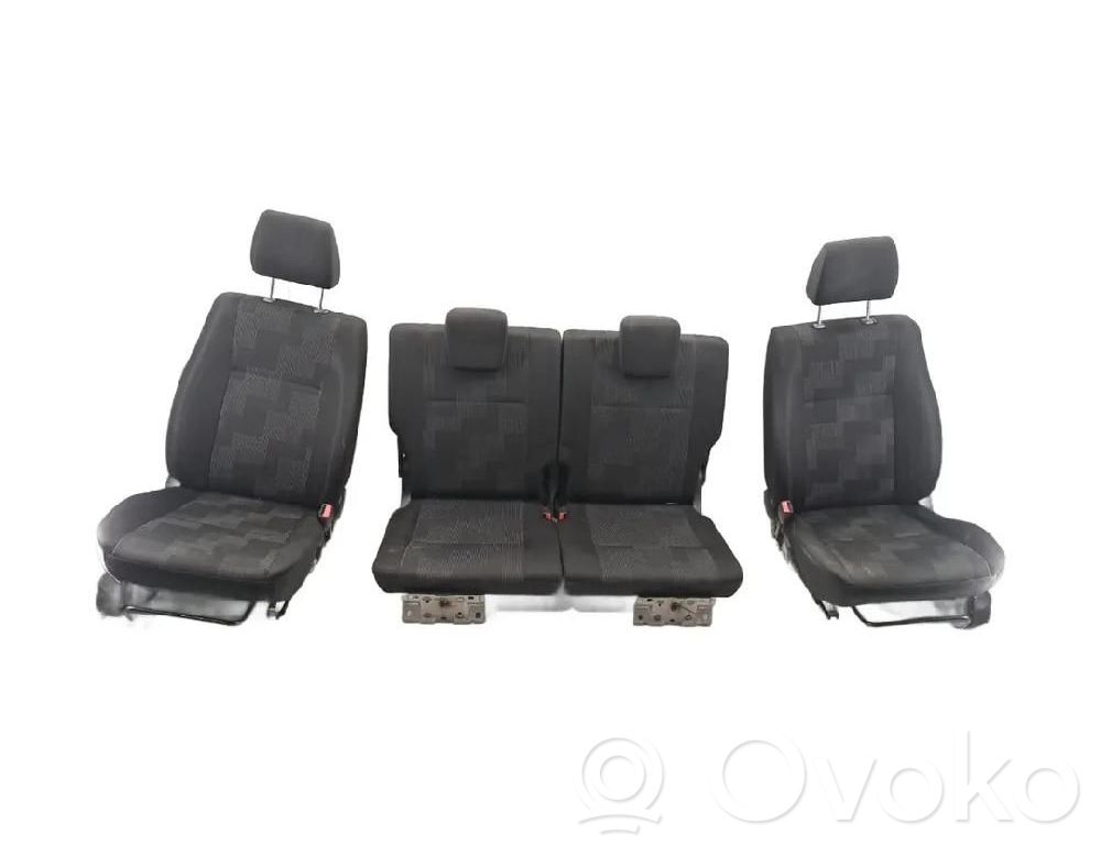 Suzuki Grand Vitara II Istuinsarja 
