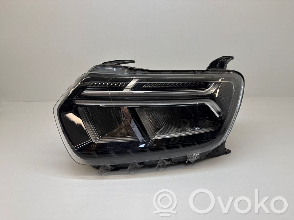 Dacia Duster II Lampa przednia 