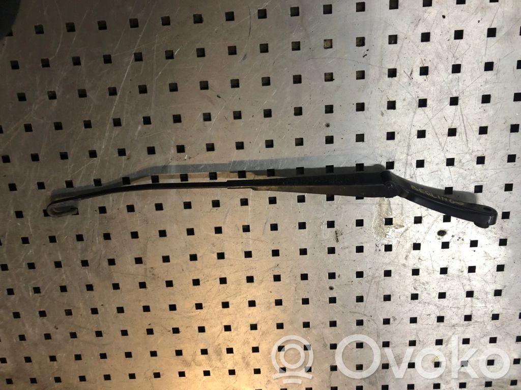 Citroen Berlingo Front wiper blade arm 