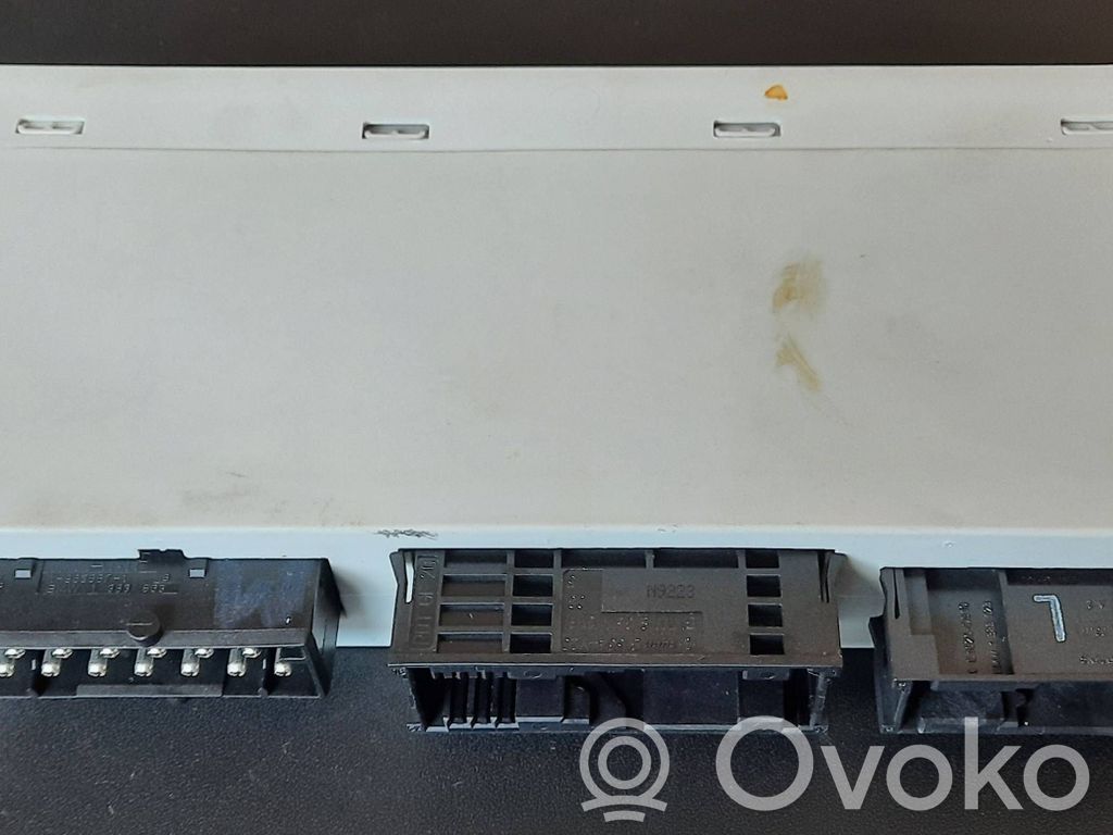 Comfort/convenience module   689667,273514AB