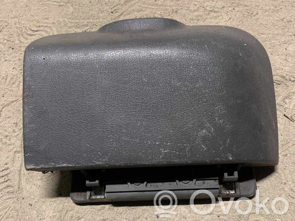 Car ashtray   C8H5A