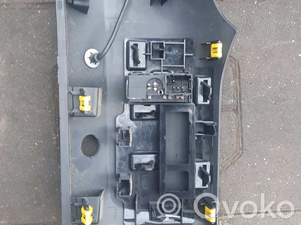 Renault Master III Headlight level height control switch 