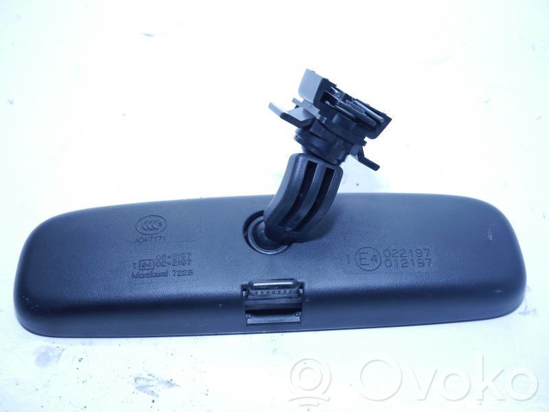 Rear view mirror (interior)