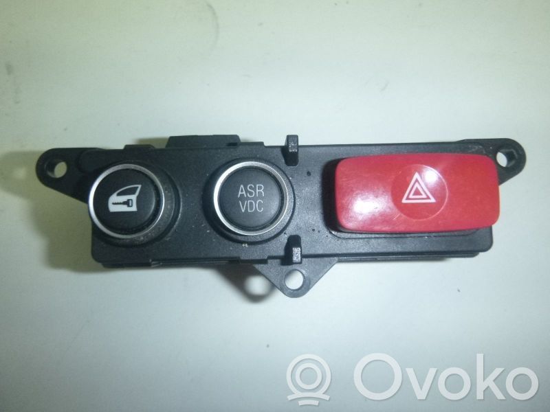 Hazard light switch   156067821,156067820,156067820,156067821