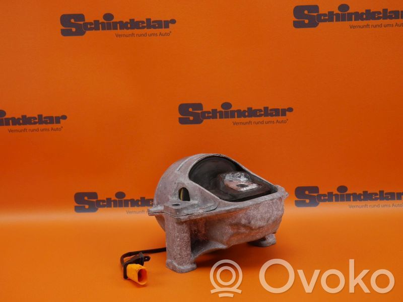 Audi A5 8T 8F Engine mount bracket 