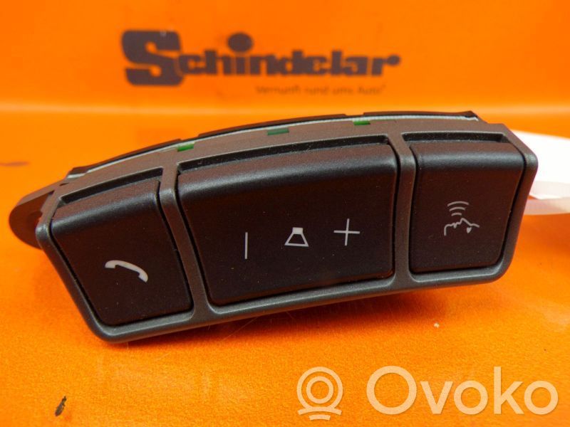 Ohjauspyörän painikkeet/kytkimet   6911585,6911585
