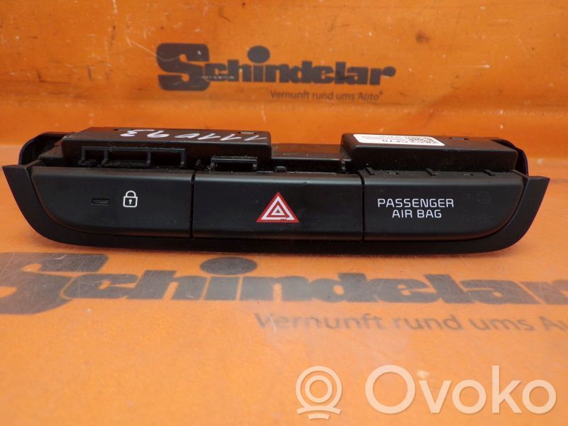 Interrupteur feux de détresse   93600J7000WK,41W3601300,41W3601300,93600J7000WK