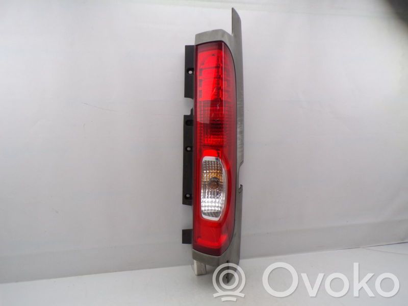 Renault Trafic II (X83) Rear/tail lights 