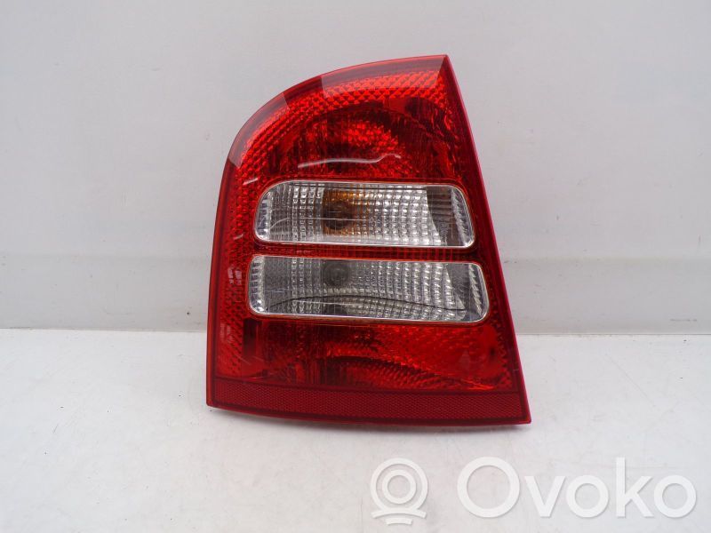 Lampa tylna   1U6945095,1U6945095