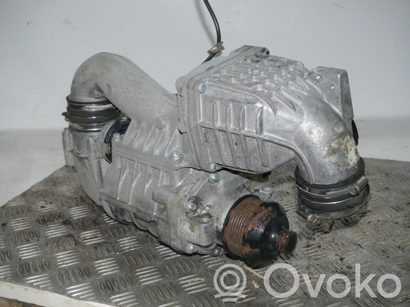 Mercedes-Benz C W203 Alte piese compartiment motor 