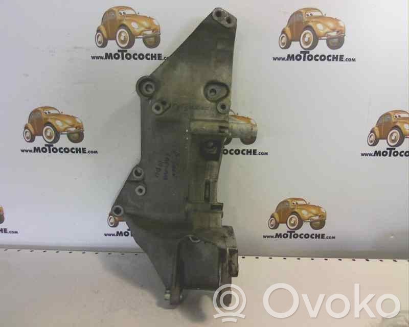 Renault Laguna II Soporte de montaje del compresor de A/C 