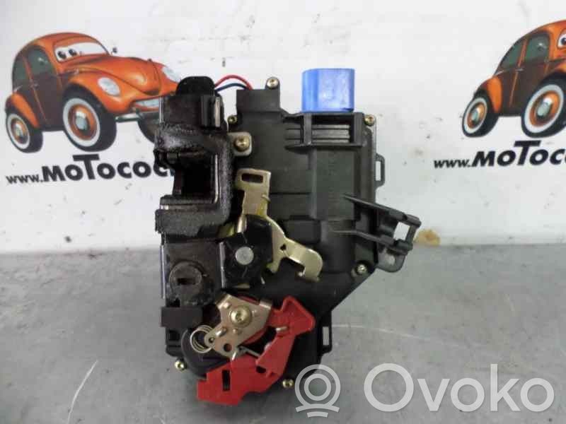 Rear door lock   4E0839016