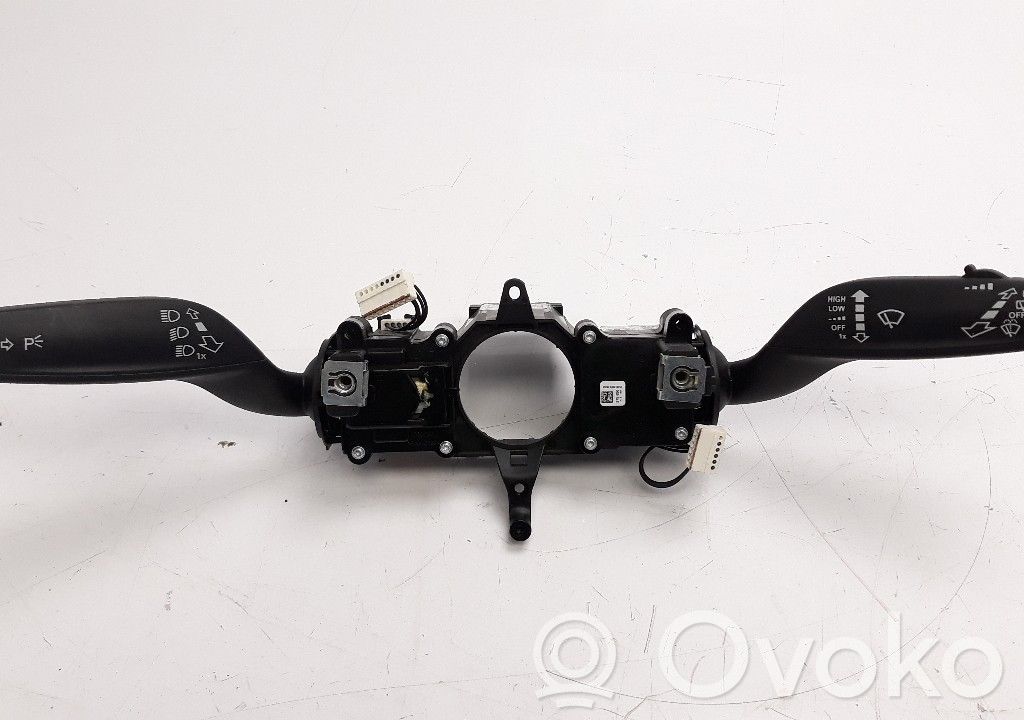 Audi A1 Boutons / interrupteurs volant 