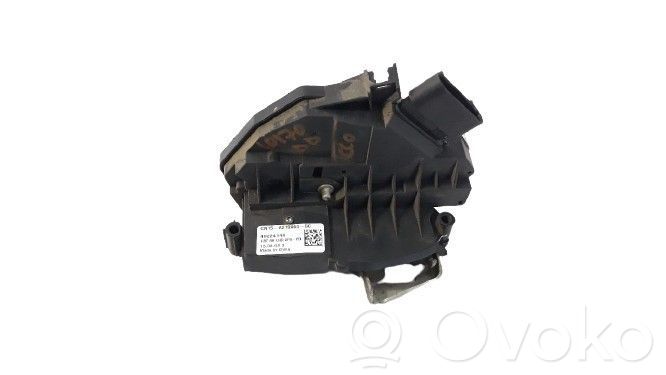Ford Ecosport Zamek drzwi przednich 