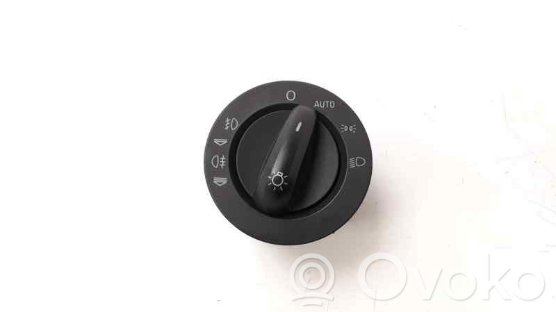 Panel lighting control switch   4F1941531D