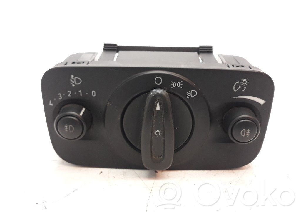 Interruptor de control del panel de luces   C1BT13A024CB