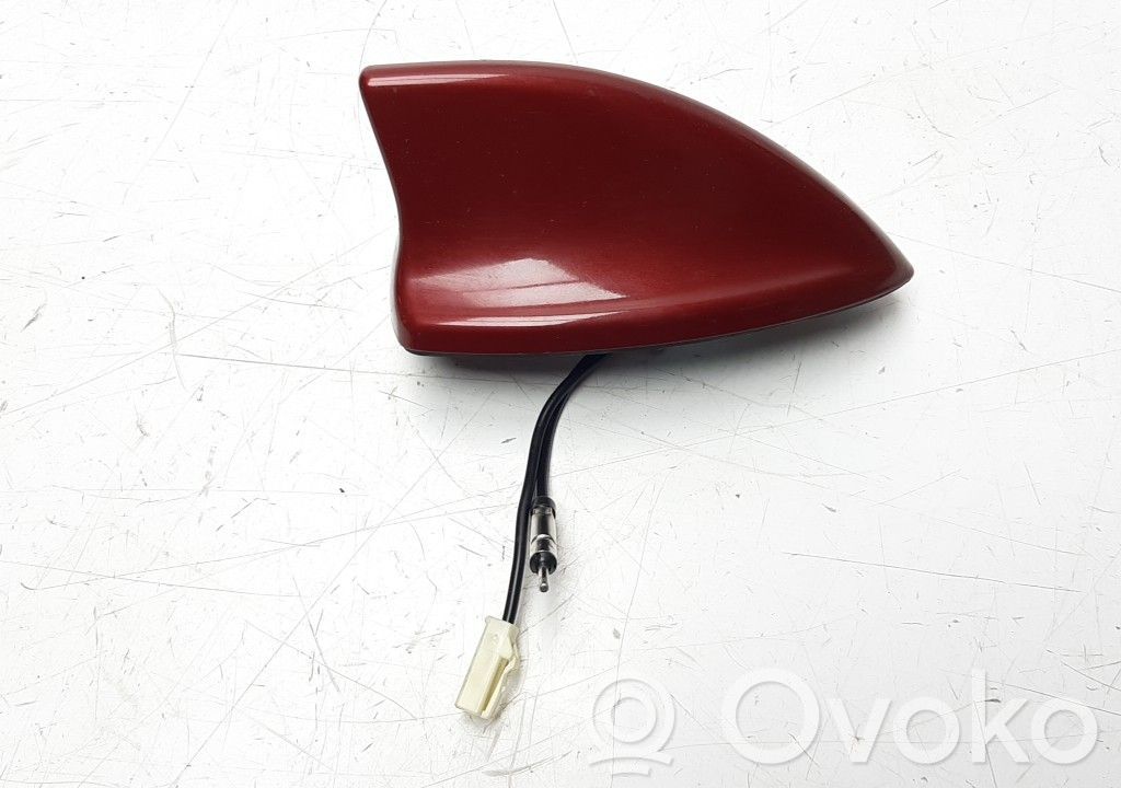 Renault Clio IV Radion antenni 