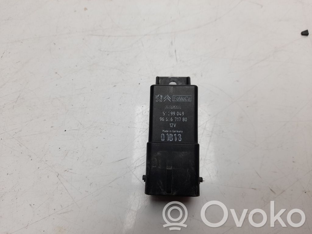 Volvo V40 Módulo de fusible 