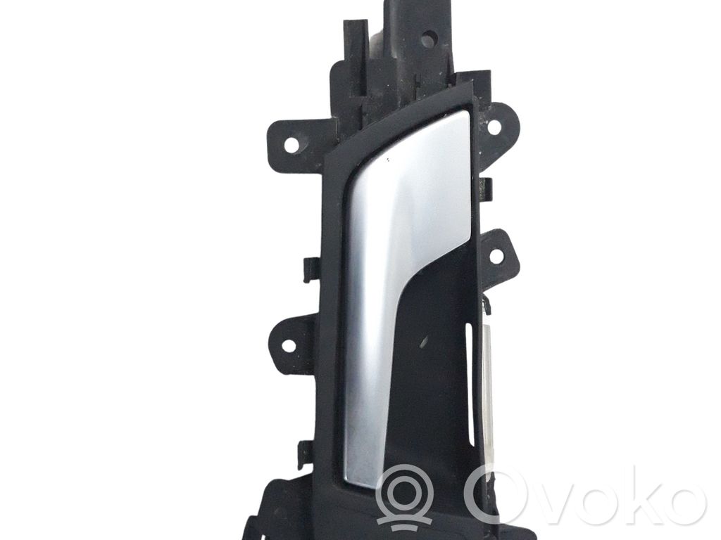 Manecilla interna puerta trasera   8K0839019E
