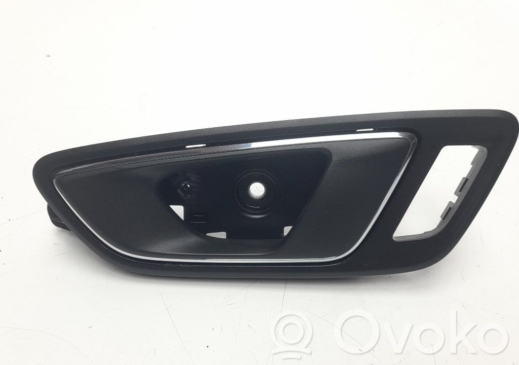 Manecilla interna puerta delantera   5F1837113A