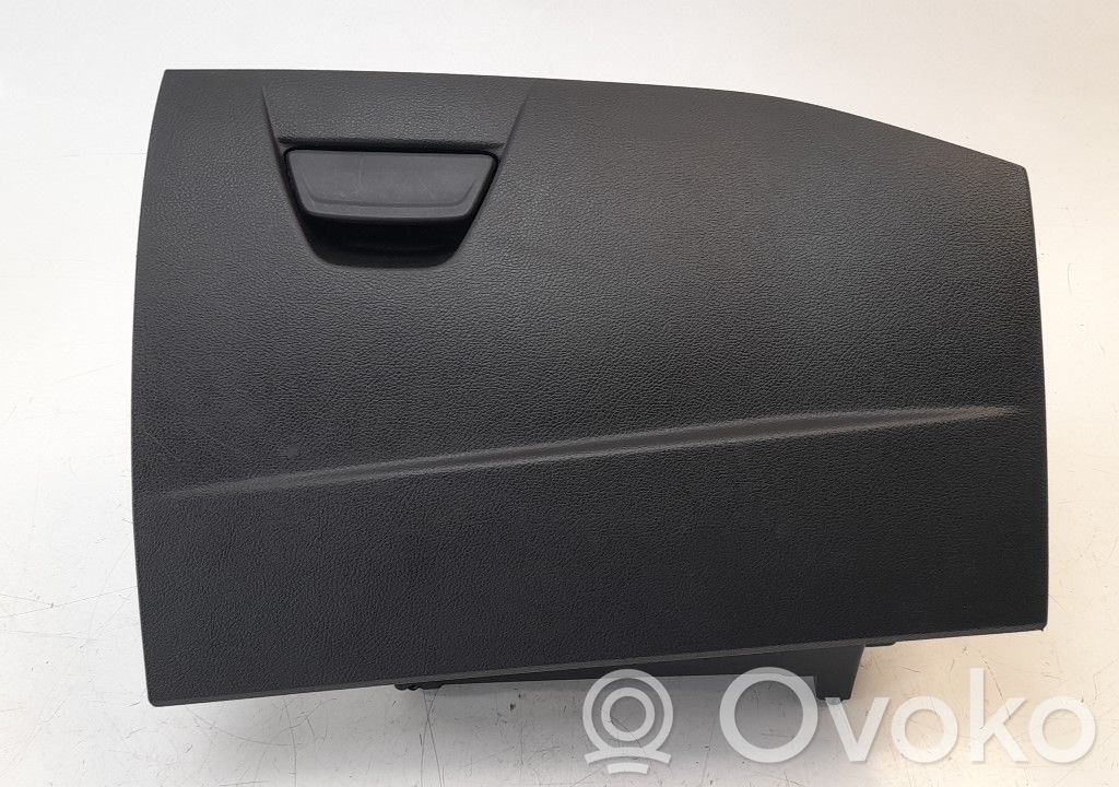 Ford Focus ST Daiktadėžė 