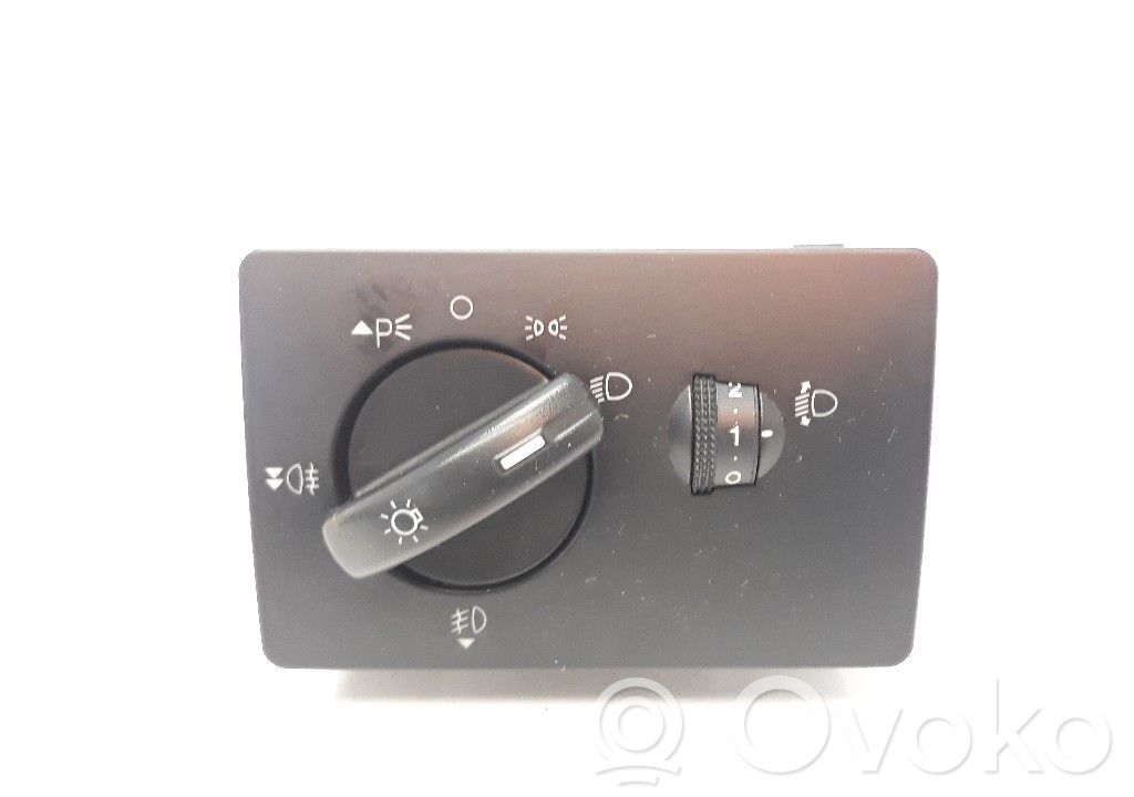 Ford Focus Comutator lumini bord 