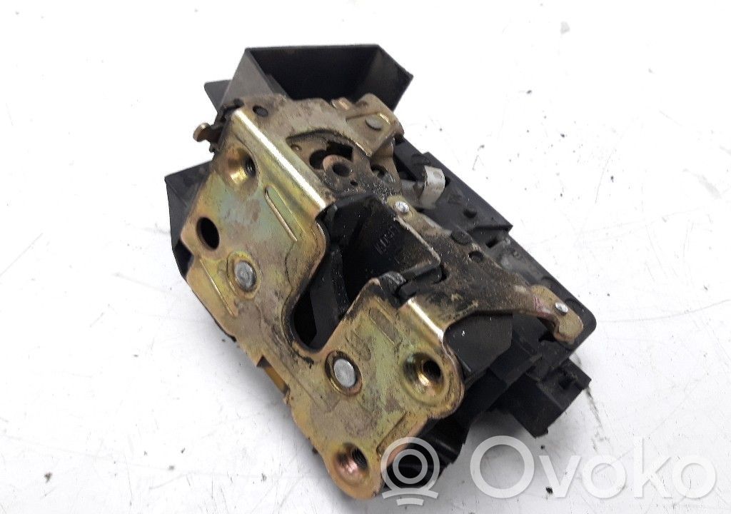 Rear door lock   REF