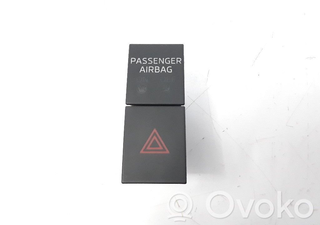 Skoda Octavia Mk3 (5E) Interruttore luci di emergenza
