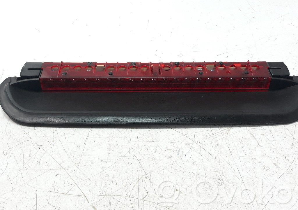 Papildomas stop žibintas   63257146059