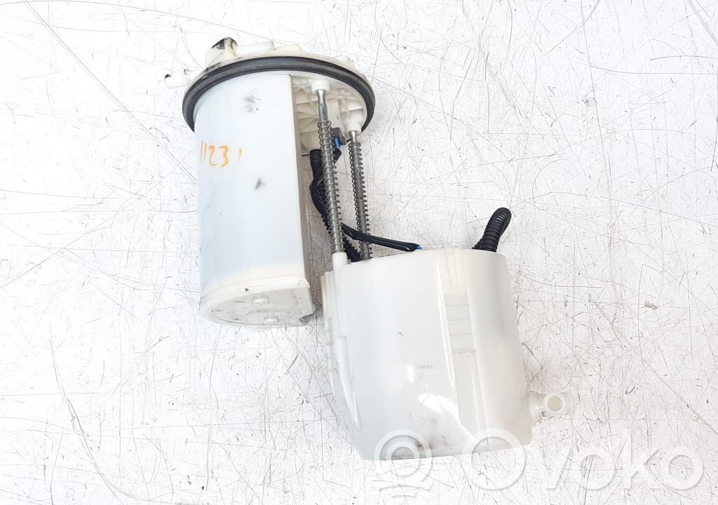 Lexus NX Bomba interna de combustible 