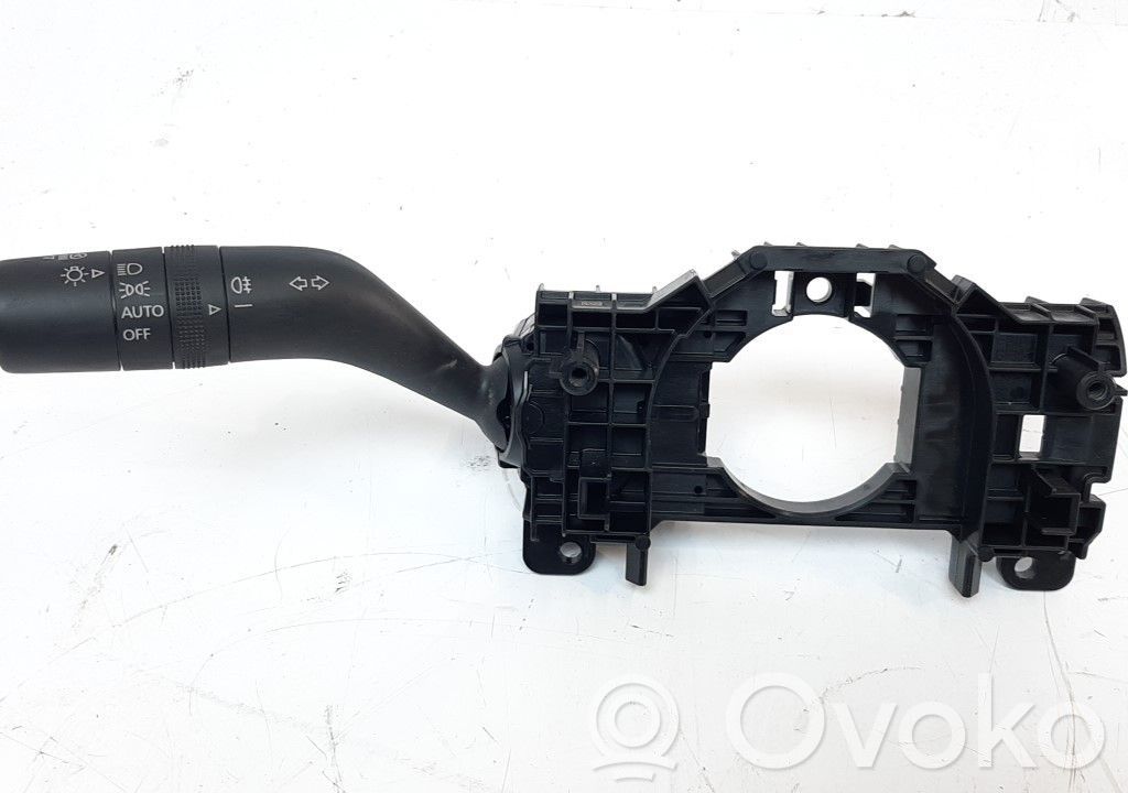 Mazda 3 Palanca de intermitentes 