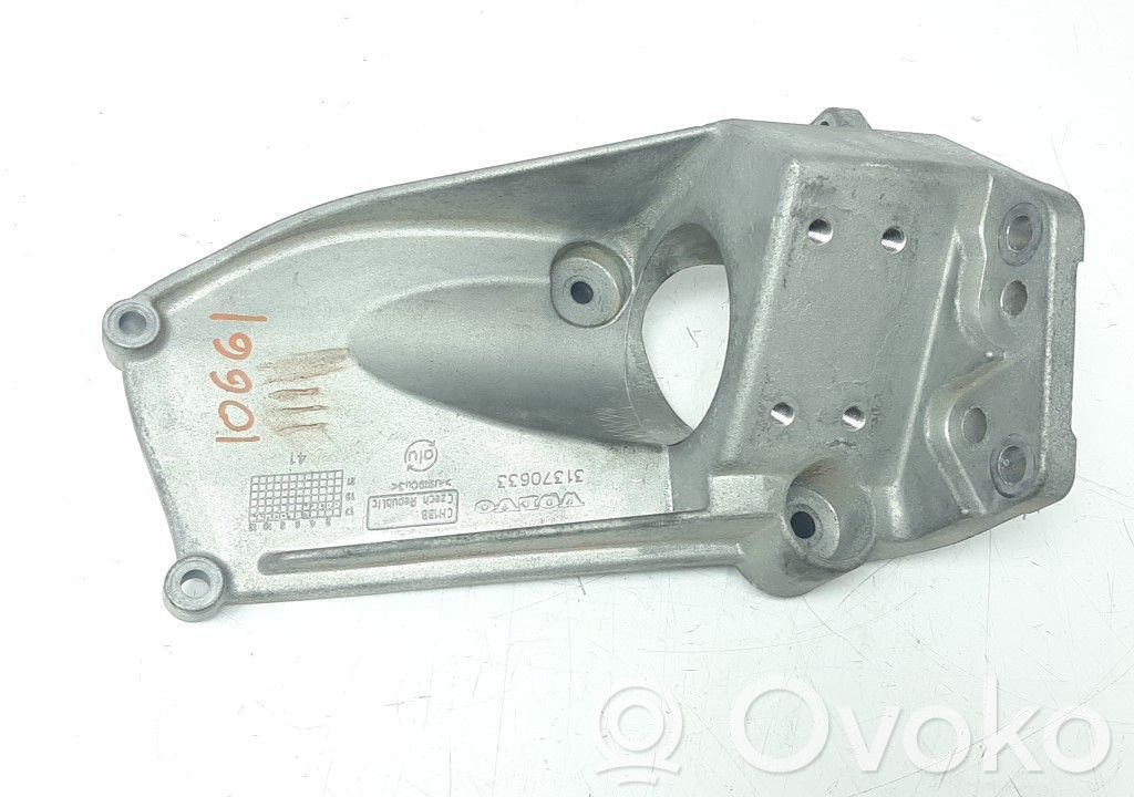 Volvo V60 Suport tampon motor 