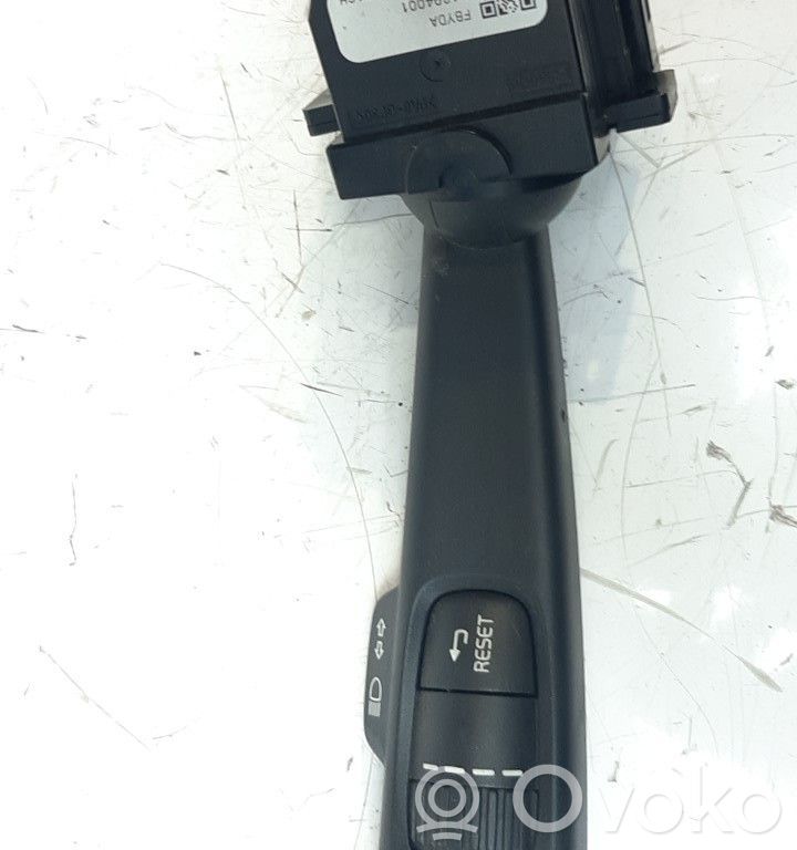 Volvo V40 Leva indicatori