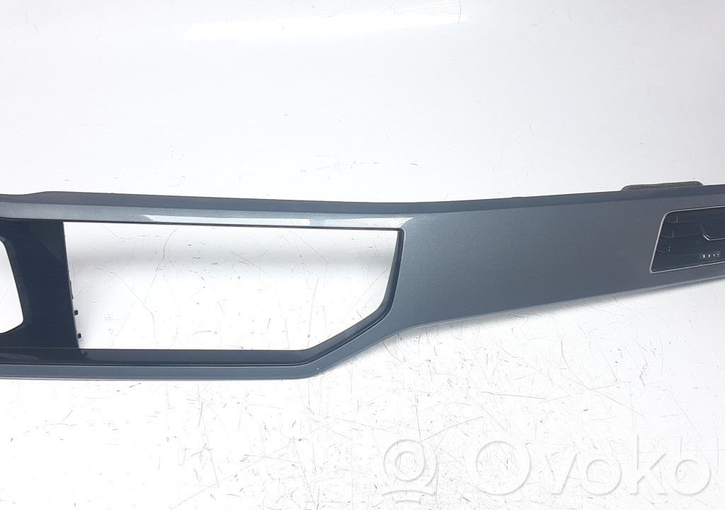 Volkswagen Polo VI Osłona tylnej klapy 