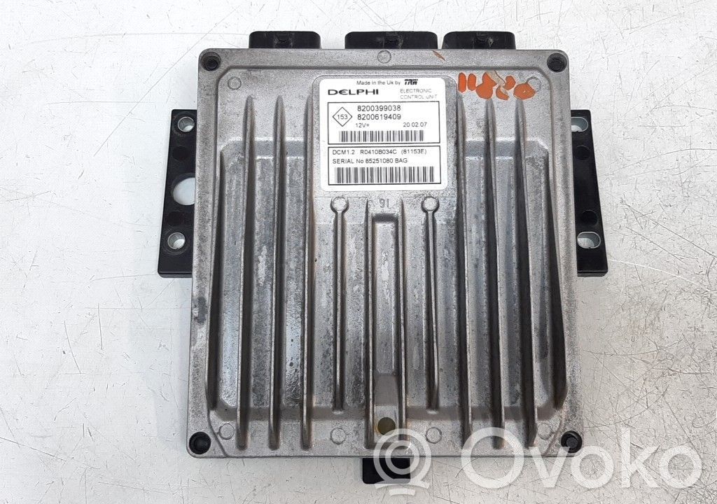 Unidad de control/módulo del motor   8200399038